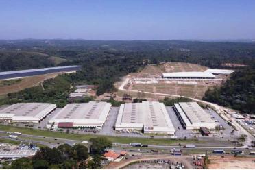 Locação galpão logístico Embu das Artes São Paulo