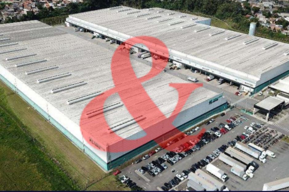 Galpão logístico classe AAA disponível para locação em Embu das Artes 10.497 m² com docas e acesso ao Rodoanel