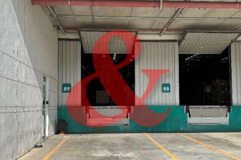 Galpão logístico classe AAA disponível para locação em Embu das Artes 10.497 m² com docas e acesso ao Rodoanel