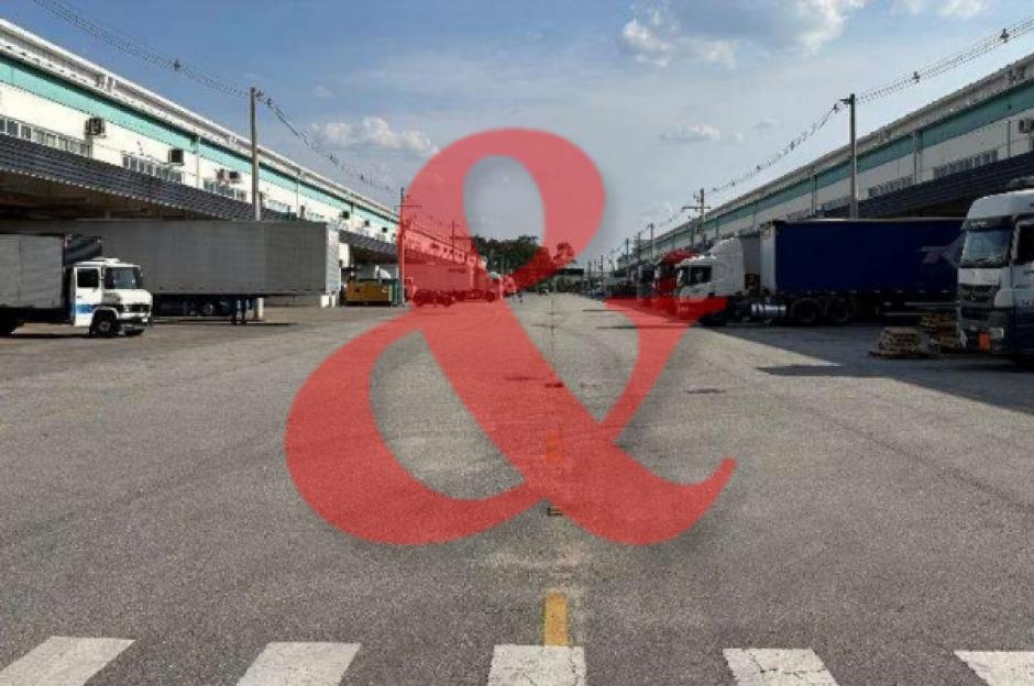 Galpão logístico classe AAA disponível para locação em Embu das Artes 10.497 m² com docas e acesso ao Rodoanel